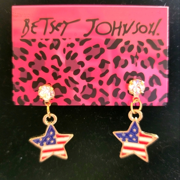 Betsey Johnson Gold and Red Star Earrings with Patriotic Charm New - Picture 1 of 5